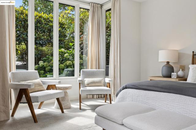 7 Requa Place, Piedmont CA: https://media.crmls.org/mediaz/32608944-a787-4b74-9bfa-b1c6ca529c89.jpg