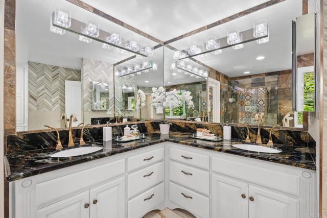 3698 Camino De Las Lomas, Vista CA: https://media.crmls.org/mediaz/3260ca58-2b05-4e76-81d4-00798d362af8.jpg