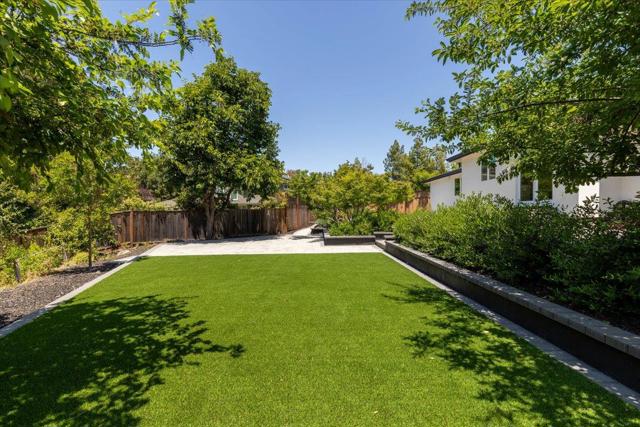 1210 Larnel Place, Los Altos CA: https://media.crmls.org/mediaz/32623ac9-33cf-4ebf-9888-e0aa9ce20678.jpg