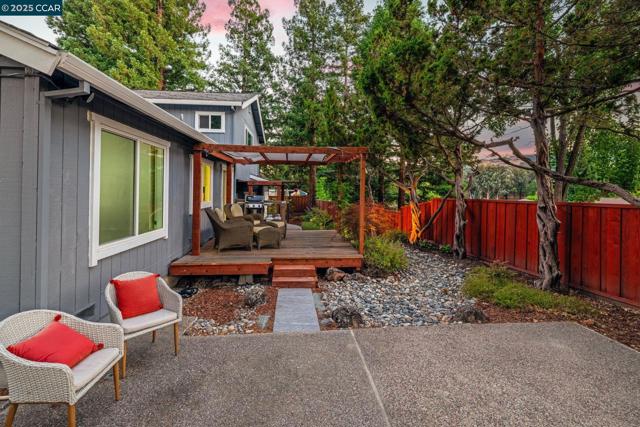 101 Stowbridge Ct., Danville CA: https://media.crmls.org/mediaz/326379f3-b4c9-4486-bac5-56aa11eb82d4.jpg