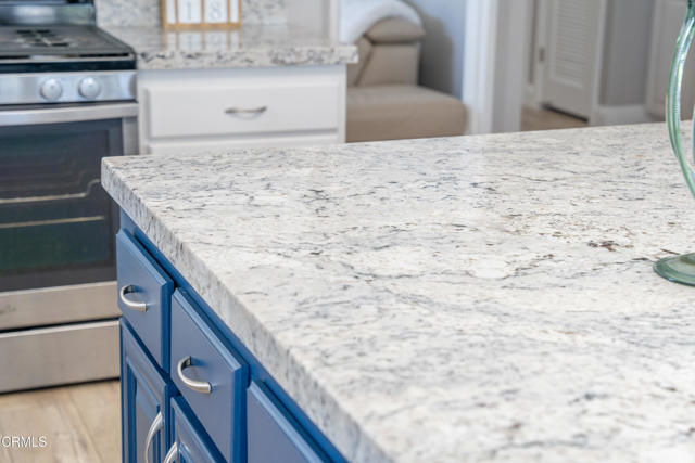 Detail Gallery Image 14 of 49 For 229 Remington Ave #229,  Ventura,  CA 93003 - 2 Beds | 2 Baths