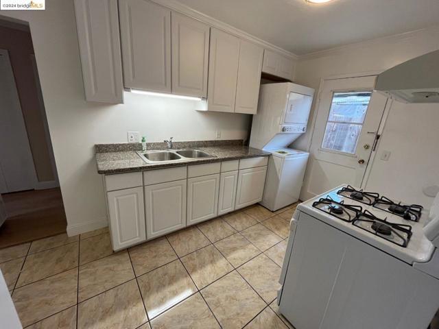 2114 Avenue 136Th, San Leandro, California 94577, 2 Bedrooms Bedrooms, ,1 BathroomBathrooms,Single Family Residence,For Sale,Avenue 136Th,41072567