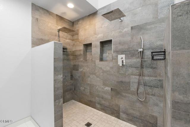 Detail Gallery Image 13 of 28 For 238 Camino Toluca, Camarillo,  CA 93010 - 2 Beds | 2/1 Baths