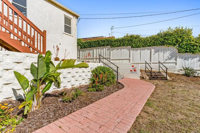 5038 Hastings Road, San Diego CA: https://media.crmls.org/mediaz/32659bc5-b54d-484e-8490-2ff85e9f49a6.jpg