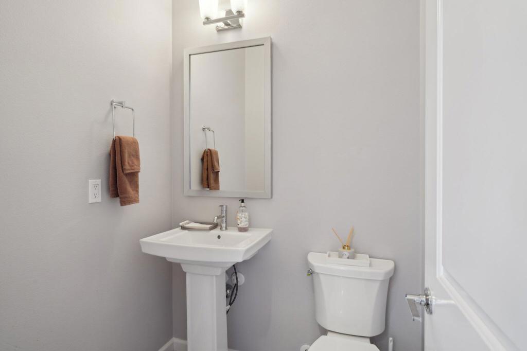 https://media.crmls.org/mediaz/32659d8a-487a-4902-8386-3a99ecbcbb76.jpg?preset=X-Large