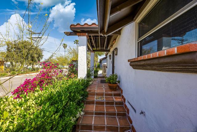 2541 Haller St, San Diego CA: https://media.crmls.org/mediaz/326603cc-4186-4a26-99d1-fc7112ef4a0d.jpg