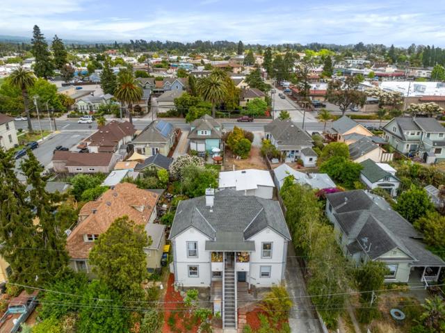 129 Sunnyside Avenue, Santa Cruz CA: https://media.crmls.org/mediaz/32666501-18f9-4dd2-b617-d53ba13fb55b.jpg