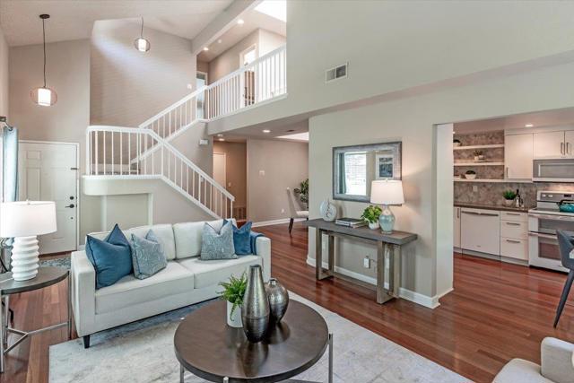 2952 Carrington Court, San Jose CA: https://media.crmls.org/mediaz/3266b0ed-8ea8-46d5-a0df-5709ba9ccfb7.jpg