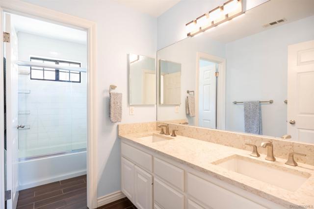 4514 La Canada, Fallbrook CA: https://media.crmls.org/mediaz/3266eaf0-67b0-4583-938a-d28528c52a20.jpg