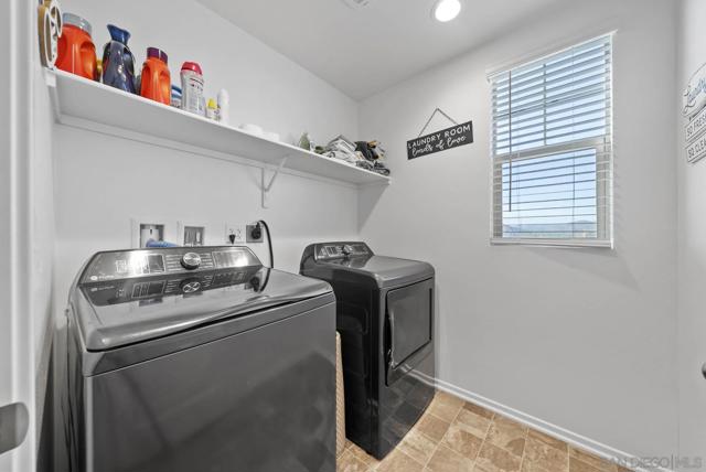 29566 Nini Ct, Winchester CA: https://media.crmls.org/mediaz/32670ba6-a874-4f79-a3fd-3ccc59f55b06.jpg