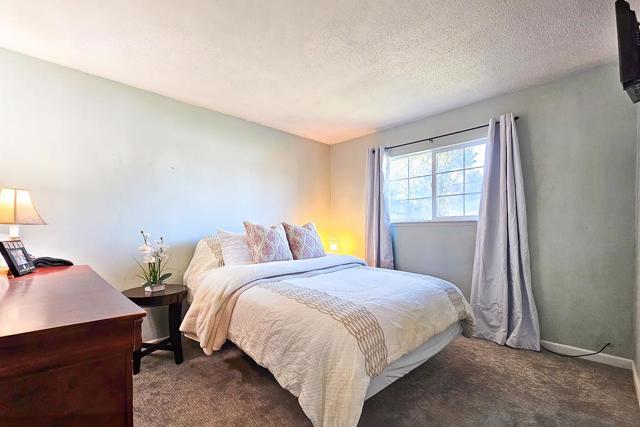 Image 9 of 23 For 524 Baron Drive