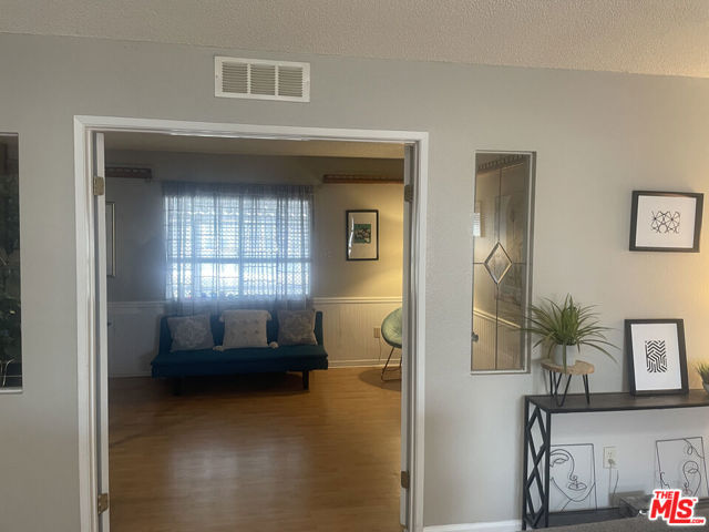 5001 W Florida Avenue, Hemet CA: https://media.crmls.org/mediaz/32677675-26f2-43c5-a3f6-d08ad226cfb2.jpg