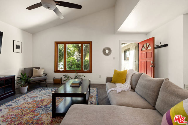 865 Katherine Road photo 3
