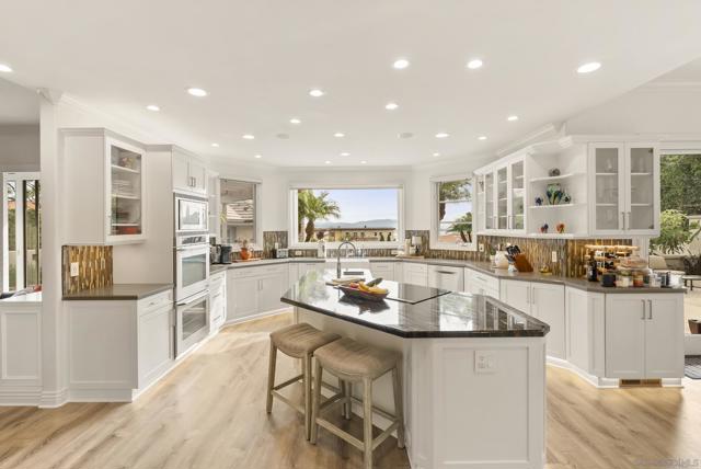 617 Gage Drive, San Diego CA: https://media.crmls.org/mediaz/32692ef6-6f64-4c29-a993-fe402e20bb40.jpg