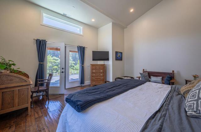 9247 Holly Hill Drive, Salinas CA: https://media.crmls.org/mediaz/3269677e-de96-4ae2-9fe4-af82ee48fc64.jpg