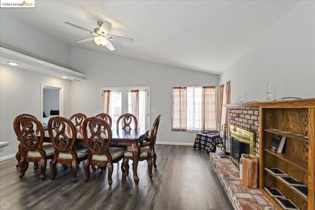 Image 15 of 40 For 79 Panoramic Avenue