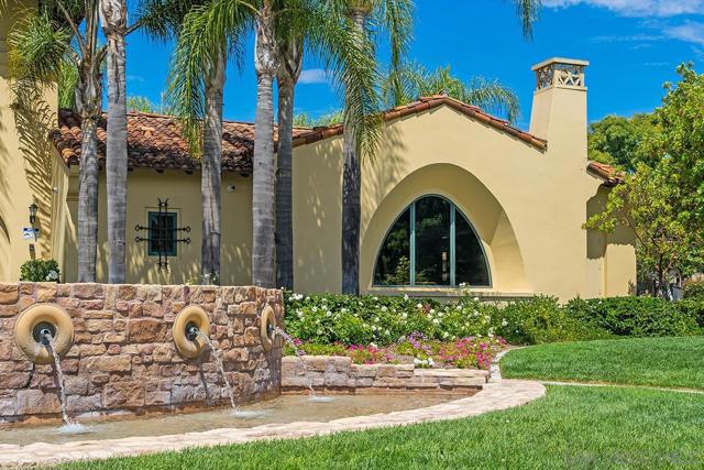 1338 Caminito Fabrizio, Chula Vista CA: https://media.crmls.org/mediaz/326a1b0c-99cd-4aa7-8689-9443ea816b01.jpg