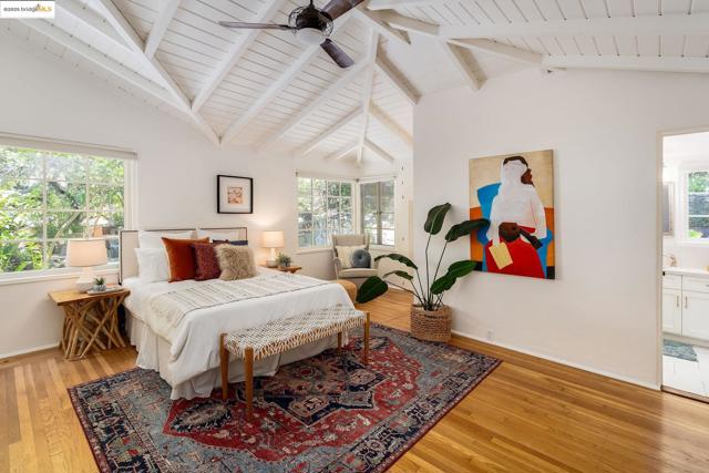 2976 Joaquin Miller Rd, Oakland CA: https://media.crmls.org/mediaz/326a68a3-2fbc-453a-a2e4-ec0d3b1caed4.jpg