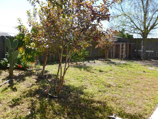 460 SE Jeremy Court, Oakdale CA: https://media.crmls.org/mediaz/326a86b4-aeae-4dd7-8cf5-61c1095b37f6.jpg