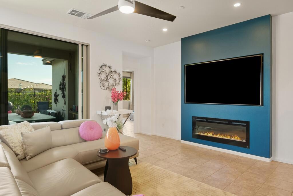 MLS #219136468DA image #2