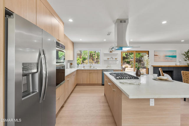 3167 Waco Avenue, Simi Valley CA: https://media.crmls.org/mediaz/326c2903-f768-479b-985a-b4fe98e5798e.jpg