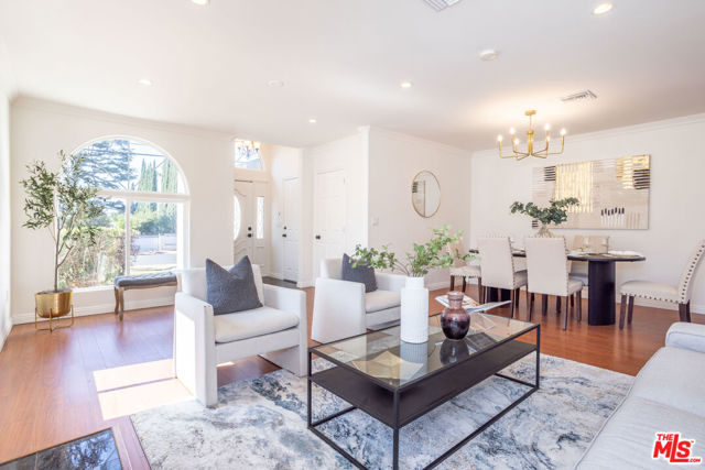 15065 Vose Street, Van Nuys CA: https://media.crmls.org/mediaz/326c3cf7-4790-4a2d-8239-9bed3b26efa3.jpg