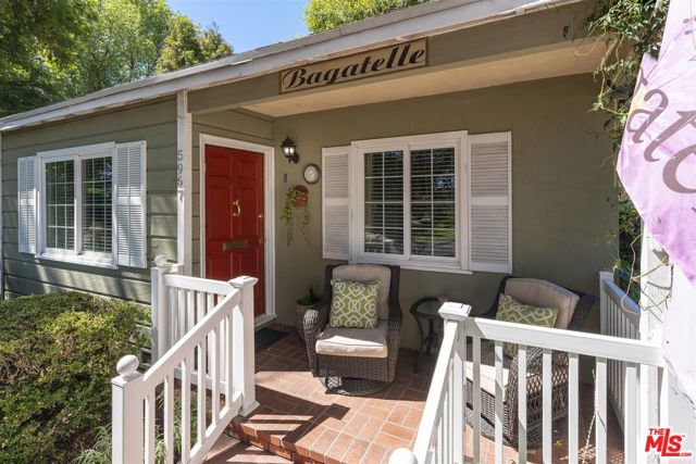 5967 Alonzo Avenue photo 3