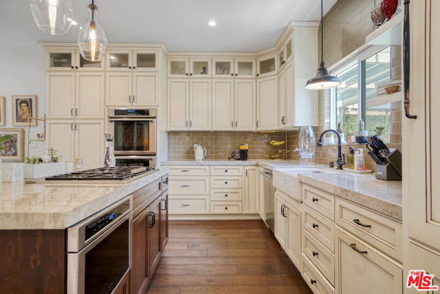 1042 S Stanley Avenue, Los Angeles CA: https://media.crmls.org/mediaz/326cc780-06d7-46f3-803f-d08e931bcd1a.jpg
