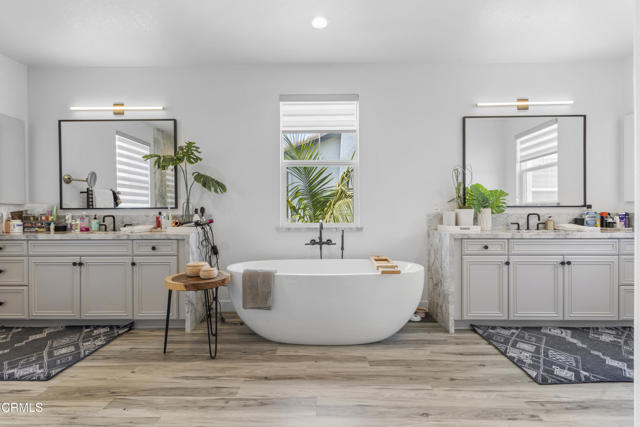 Detail Gallery Image 5 of 64 For 4173 Caribbean St, Oxnard,  CA 93035 - 4 Beds | 3 Baths