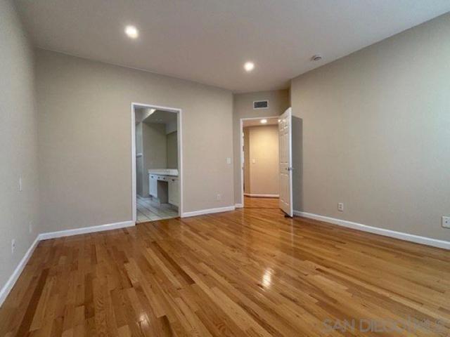 8641 Via Mallorca, La Jolla CA: https://media.crmls.org/mediaz/326d1950-accd-414a-abf6-0bf43da78b6f.jpg