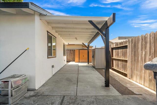 1025 N 12th Street, San Jose CA: https://media.crmls.org/mediaz/326d9624-e1ba-4b48-bcdf-a4c78822ecc7.jpg