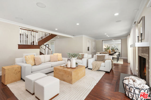 2771 Claray Drive, Los Angeles CA: https://media.crmls.org/mediaz/326dddaf-4e29-4649-aa32-f7f1c87bee55.jpg