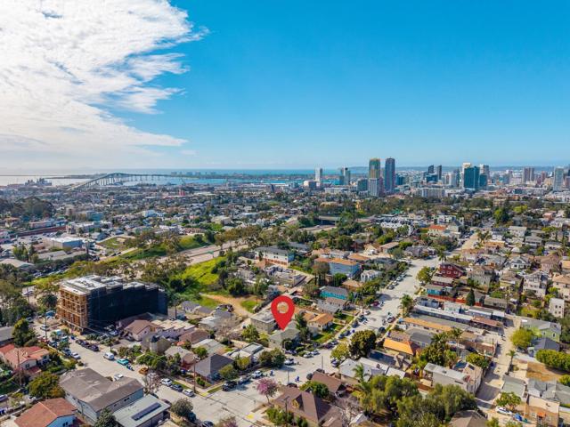 2663 67 E Street, San Diego CA: https://media.crmls.org/mediaz/326f275a-3802-43b5-865b-96210a19e65a.jpg