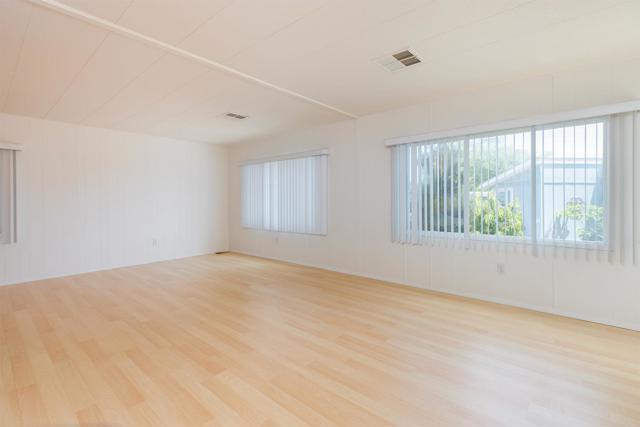3301 Ashwood Way, Soquel CA: https://media.crmls.org/mediaz/326f2956-1321-4465-bf38-c3d5b8d95443.jpg