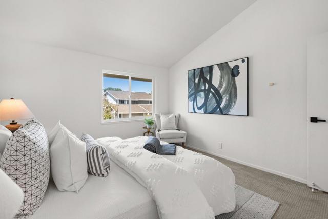 17 Spinnaker Place, Redwood City CA: https://media.crmls.org/mediaz/326f315f-9048-4107-b348-4cc85340deef.jpg