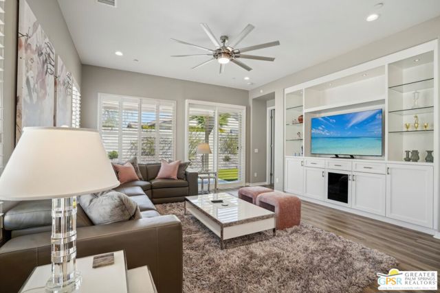 24 Cabernet, Rancho Mirage CA: https://media.crmls.org/mediaz/326f3669-b7c6-457c-b216-d5178f684114.jpg