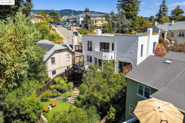 740 Calmar Ave, Oakland CA: https://media.crmls.org/mediaz/32701072-1221-41e9-84af-951b73404f10.jpg