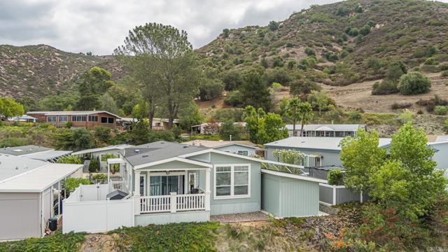 4650 Dulin, Fallbrook CA: https://media.crmls.org/mediaz/327135cc-c3c6-4256-b93d-7414e5530ee4.jpg