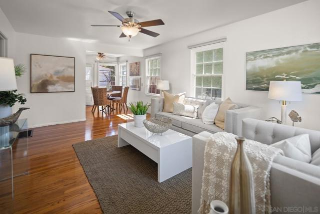 241 243 F Avenue, Coronado CA: https://media.crmls.org/mediaz/3271d355-62f7-426e-b91d-16740391c559.jpg