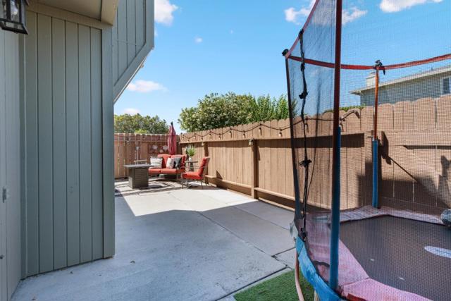 1411 Squire Court, Hollister CA: https://media.crmls.org/mediaz/3272043f-8b82-4253-8ab4-bcb713d5fab5.jpg