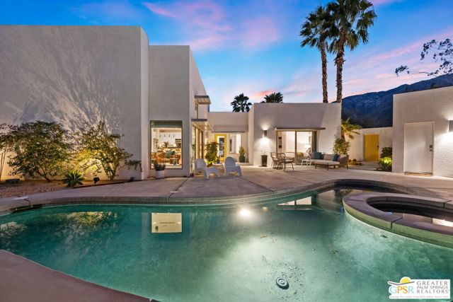 2470 N Cardillo Avenue, Palm Springs CA: https://media.crmls.org/mediaz/3273529d-39d5-4024-b56b-4ce9f5af9542.jpg