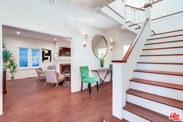 1607 N Vista Street, Los Angeles CA: https://media.crmls.org/mediaz/32745a72-f319-4226-b2ba-a6b0474619e2.jpg