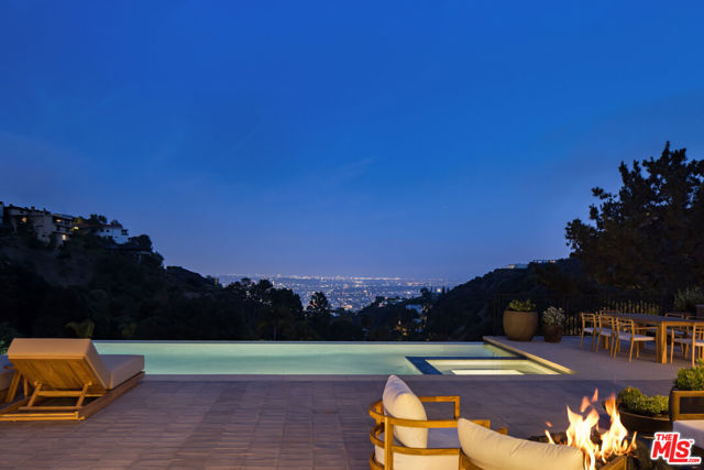 1849 Rising Glen Road, Los Angeles CA: https://media.crmls.org/mediaz/327494c4-aaab-46eb-8890-aa6ba0fd0e72.jpg