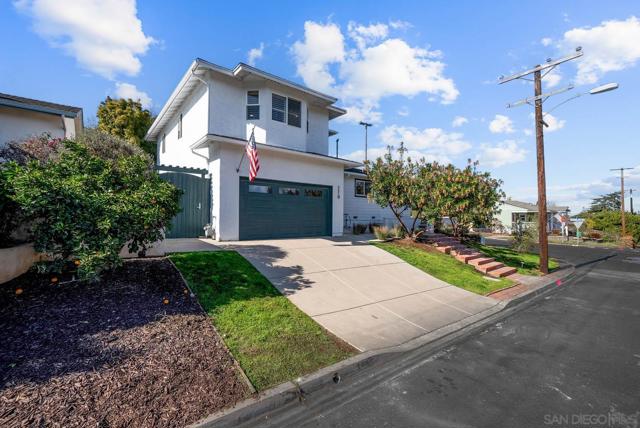 570 Savoy St, San Diego, California 92106, 3 Bedrooms Bedrooms, ,2 BathroomsBathrooms,Single Family Residence,For Sale,Savoy St,250016858SD