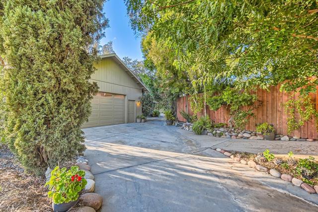 13327 Calle Colina, Poway, California 92064, 6 Bedrooms Bedrooms, ,5 BathroomsBathrooms,Single Family Residence,For Sale,Calle Colina,250020636SD