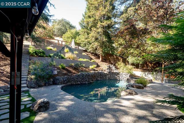 311 Valley High Dr, Pleasant Hill CA: https://media.crmls.org/mediaz/32751ad0-c052-4f28-a187-1a2675bb0c85.jpg