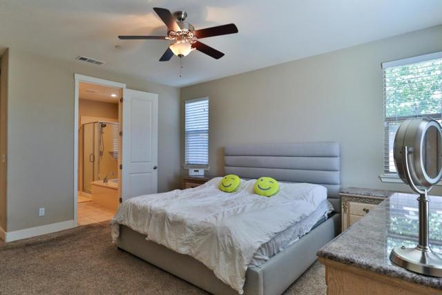 1549 Foxtail Court, Hollister CA: https://media.crmls.org/mediaz/32751fac-674c-4d5a-9de1-d38ceaf35ff9.jpg