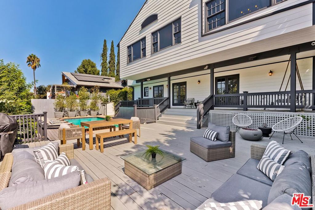 3983 Sunswept DriveStudio City img 12