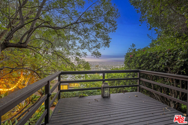 3625 Lowry Road, Los Angeles CA: https://media.crmls.org/mediaz/3275384c-833f-436f-bd50-616b4642a75a.jpg
