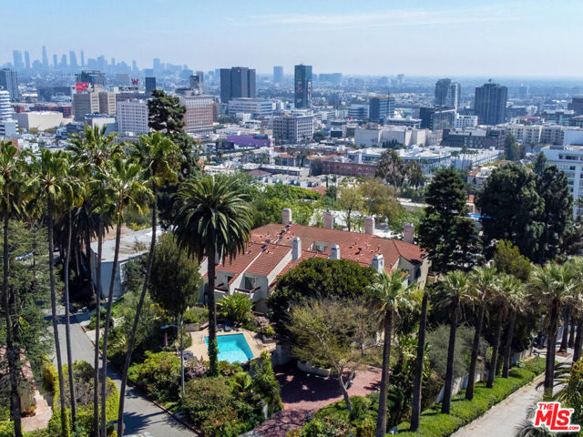 1979 Grace Avenue, Los Angeles CA: https://media.crmls.org/mediaz/327548e9-0ac6-476e-89e2-5e27e2f05820.jpg